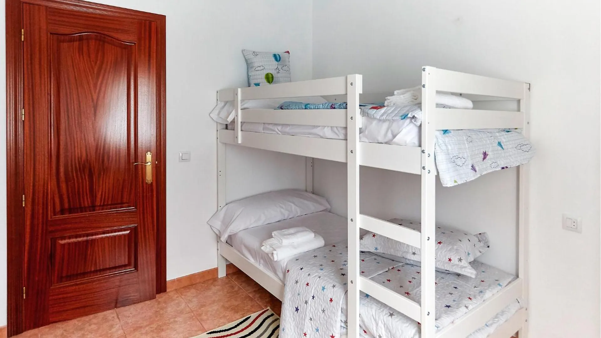Dom wakacyjny Stunning Home In Iznajar With Kitchen Hiszpania
