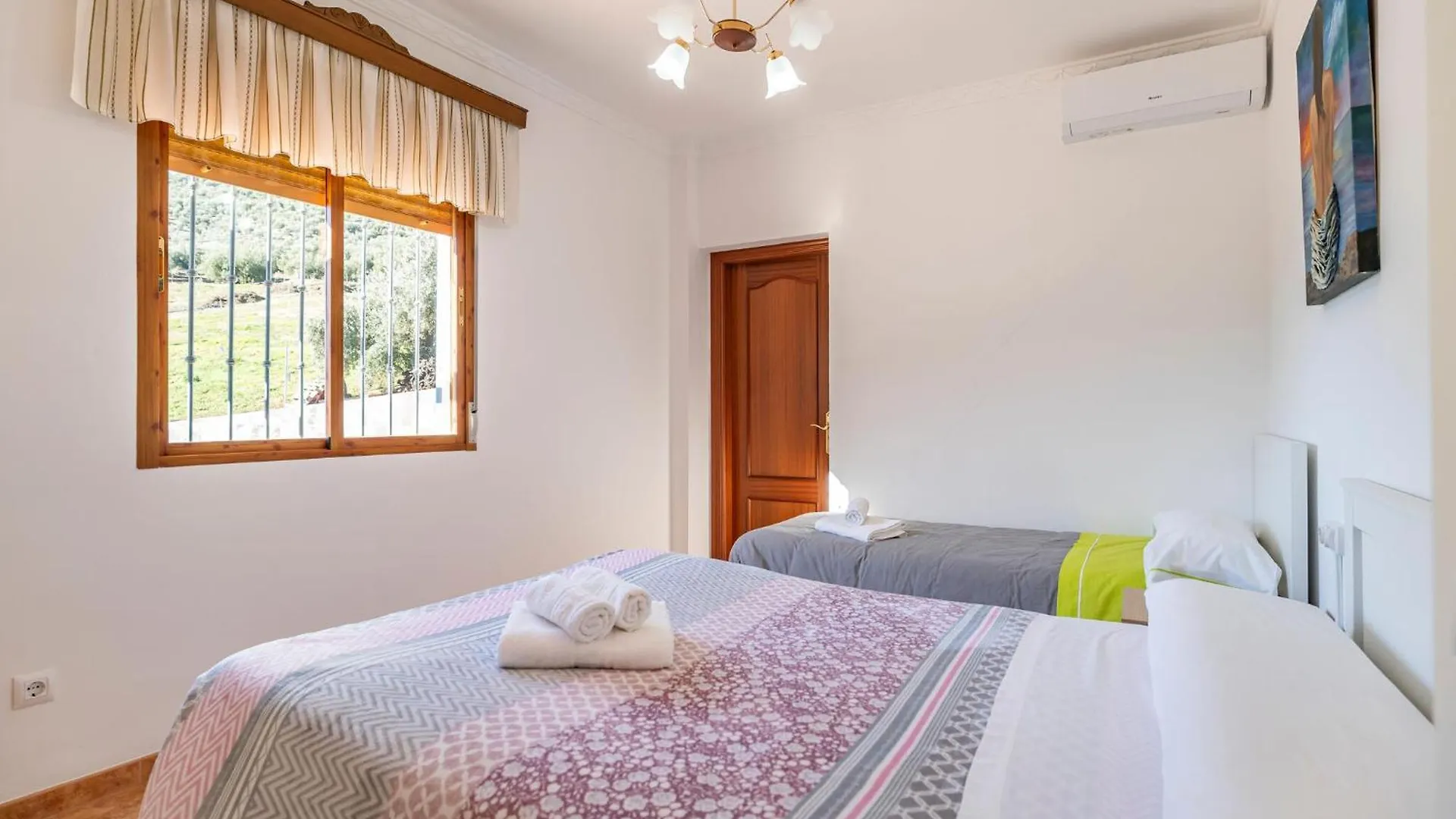 Stunning Home In Iznajar With Kitchen Dom wakacyjny