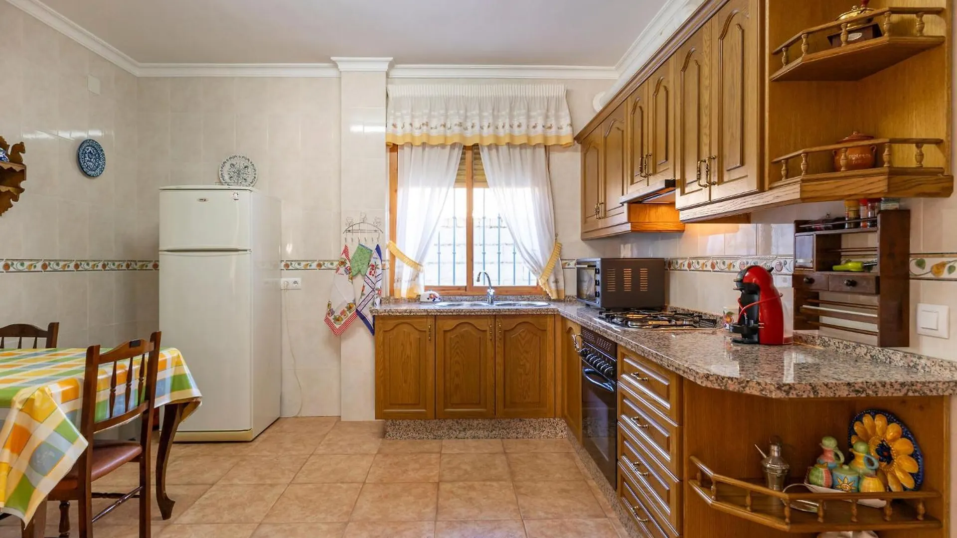 Stunning Home In Iznajar With Kitchen